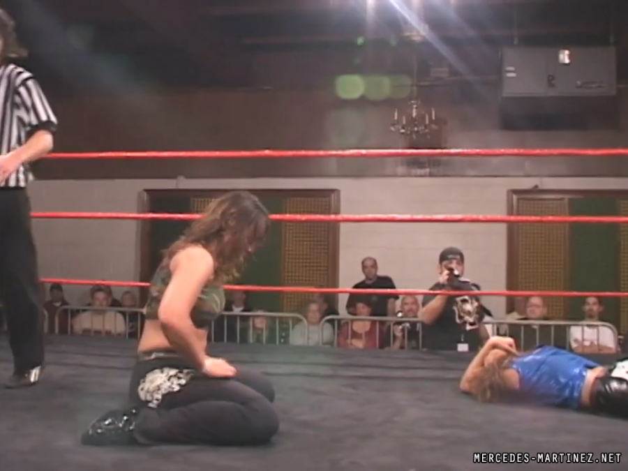 mercedesmatch20051106_Still1476.jpg