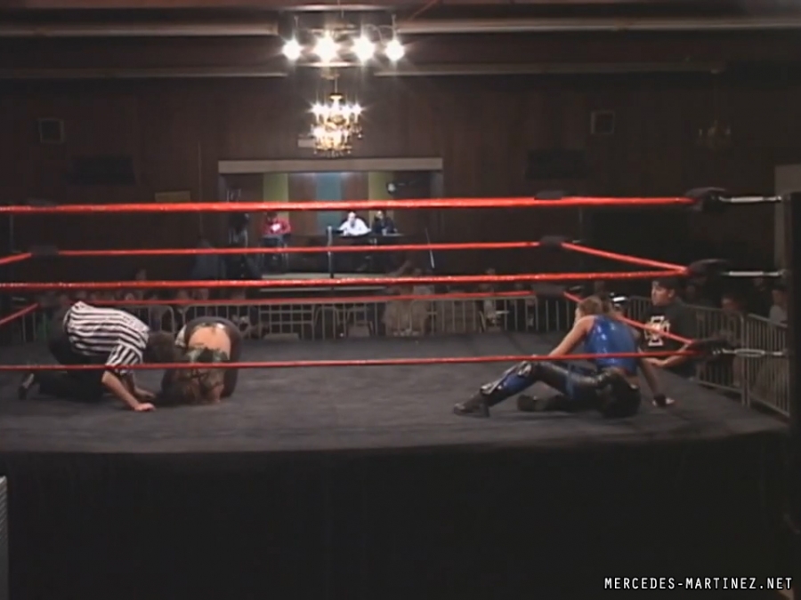 mercedesmatch20051106_Still1610.jpg