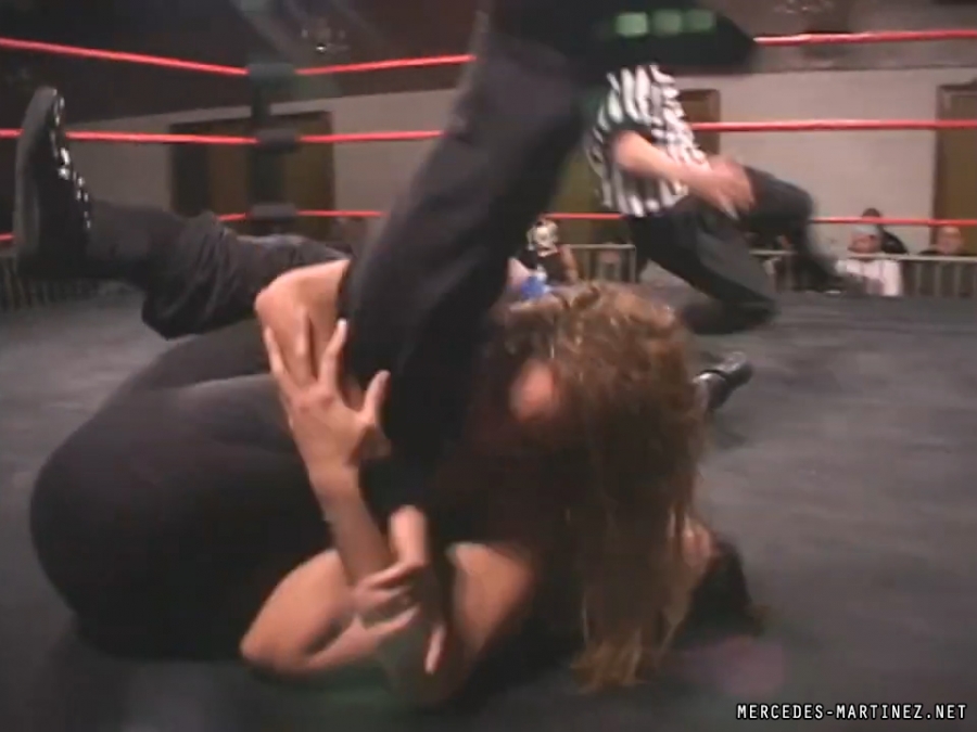 mercedesmatch20051106_Still1649.jpg