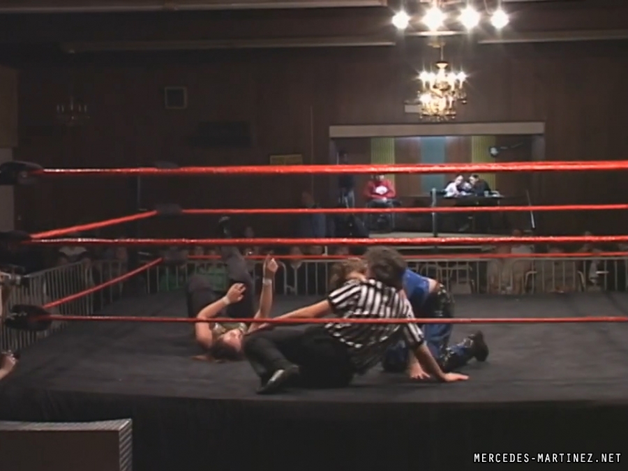 mercedesmatch20051106_Still1659.jpg