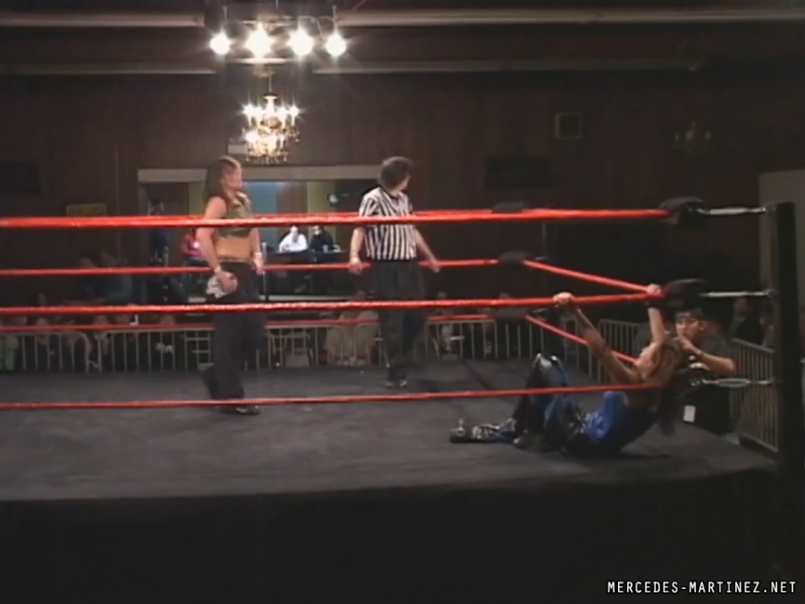 mercedesmatch20051106_Still1776.jpg