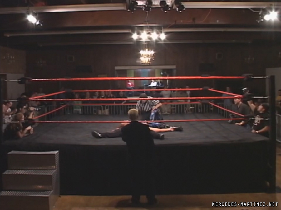 mercedesmatch20051106_Still2358.jpg