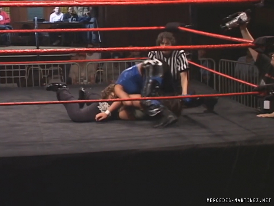 mercedesmatch20051106_Still355.jpg