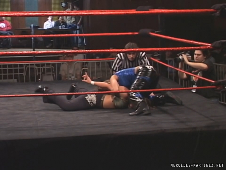 mercedesmatch20051106_Still367.jpg