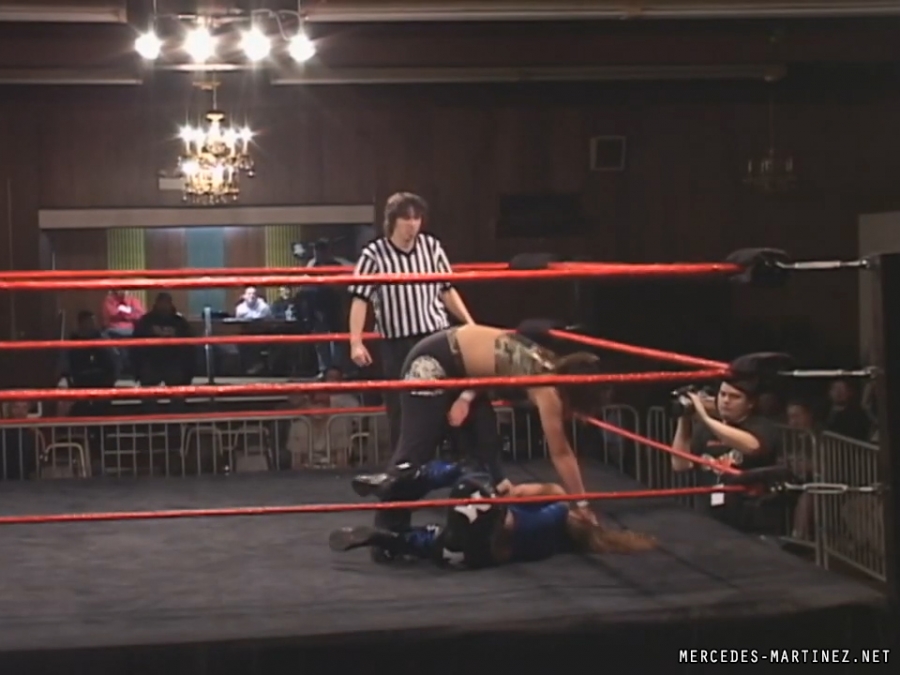 mercedesmatch20051106_Still778.jpg