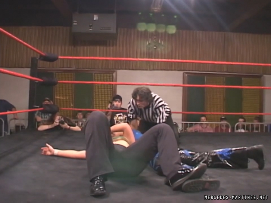 mercedesmatch20051106_Still963.jpg