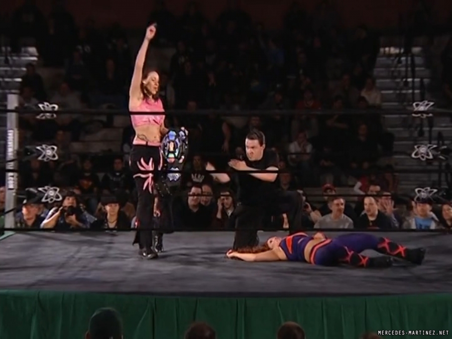 mercedesmatch20100116_Still210.jpg