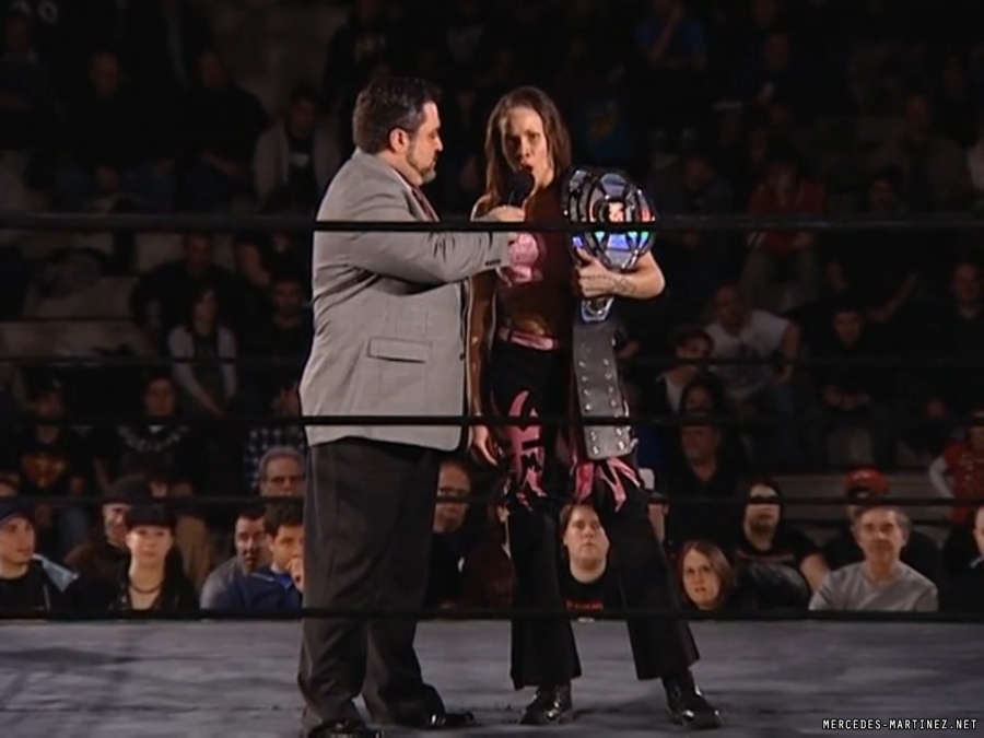 mercedesmatch20100116_Still284.jpg