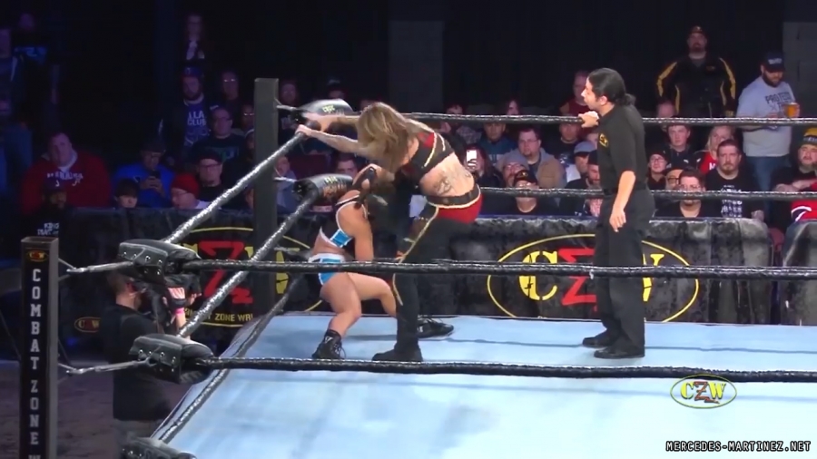 mercedesmatch20191209_Still708.jpg