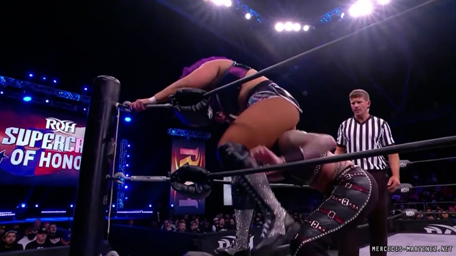 mercedesmatch20220401_00_11_35_00_Still1336.jpg