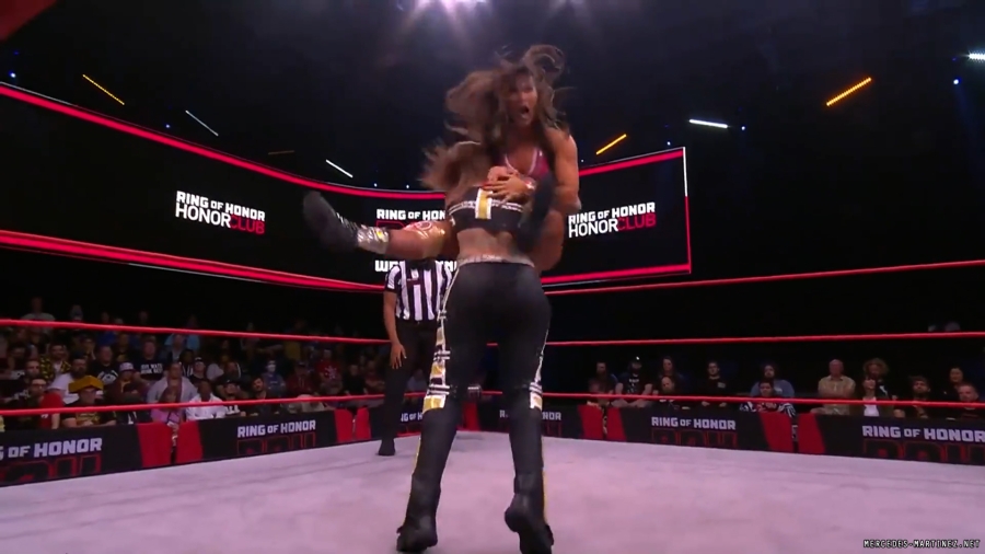 mercedesroh20230518_00_04_33_15_Still529.jpg