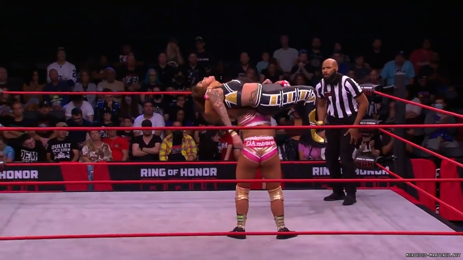 mercedesroh20230518_00_06_03_00_Still708.jpg