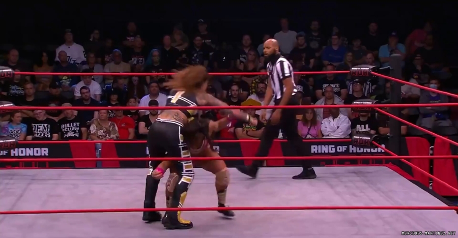 mercedesroh20230518_00_06_48_00_Still009.jpg