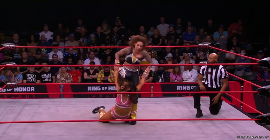 mercedesroh20230518_00_07_00_00_Still033.jpg