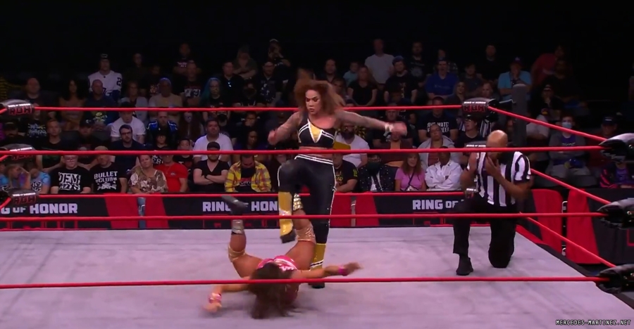 mercedesroh20230518_00_07_00_15_Still034.jpg