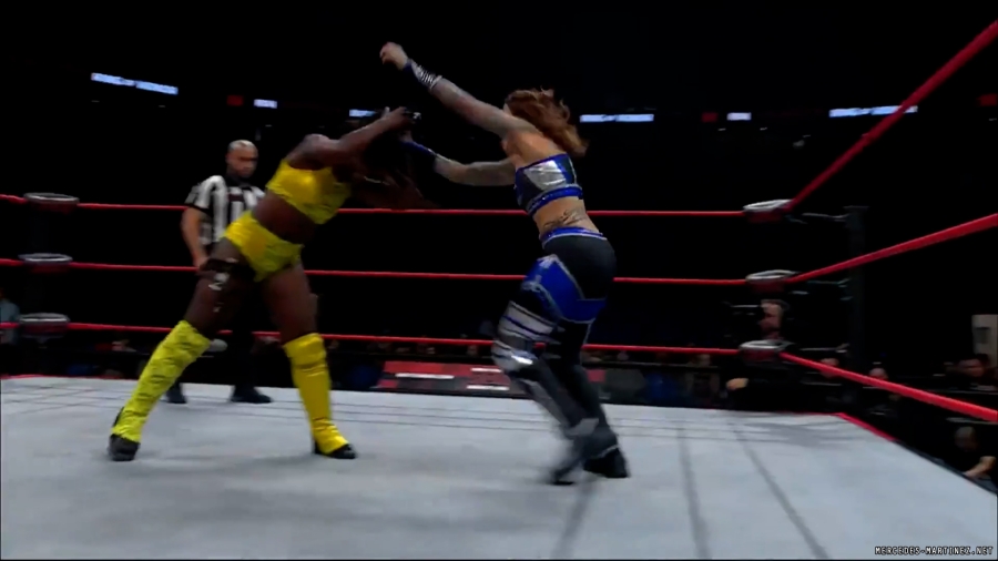 mercedesroh20230921_00_00_34_05_Still177.jpg