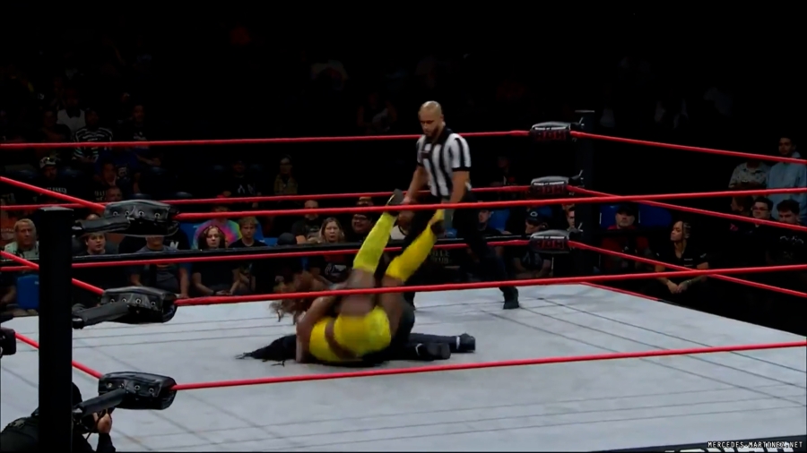 mercedesroh20230921_00_00_37_00_Still194.jpg