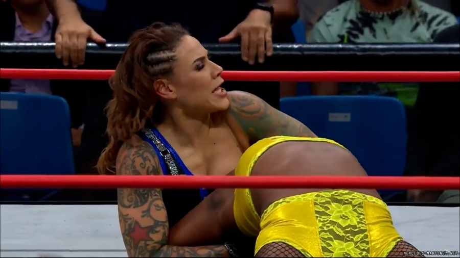 mercedesroh20230921_00_01_58_10_Still650.jpg