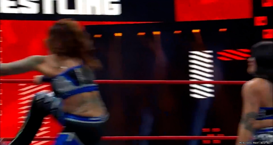 mercedesroh20230921_00_02_06_05_Still006.jpg