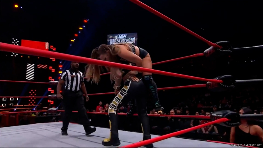 mercedesroh20230928_00_01_59_05_Still626.jpg