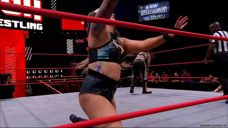 mercedesroh20230928_00_02_04_25_Still657.jpg
