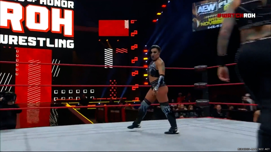 mercedesroh20231012_00_00_35_25_Still203.jpg