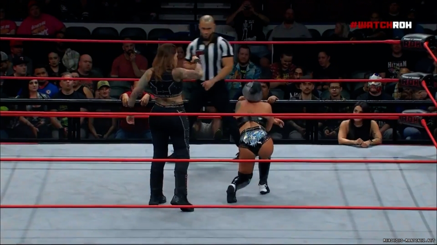 mercedesroh20231012_00_00_41_00_Still230.jpg