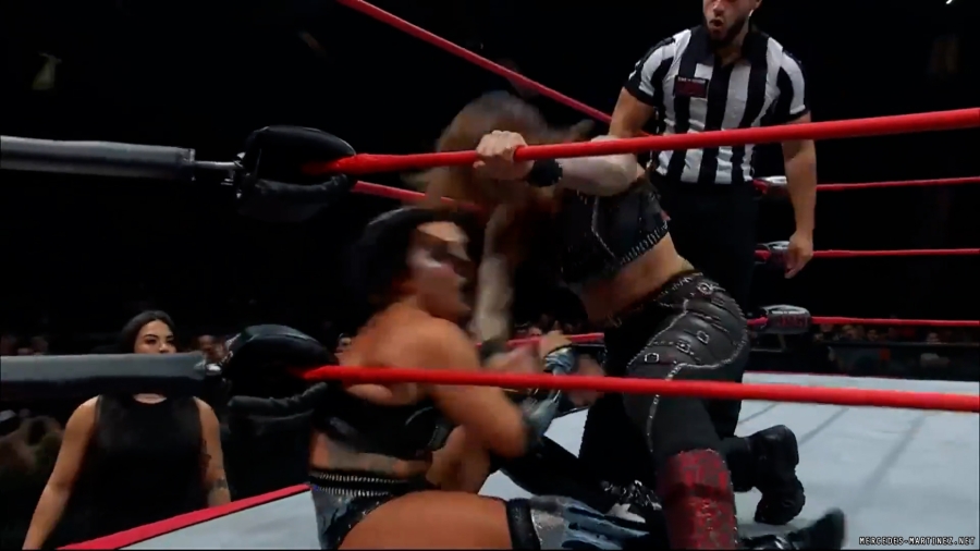 mercedesroh20231012_00_01_14_05_Still423.jpg
