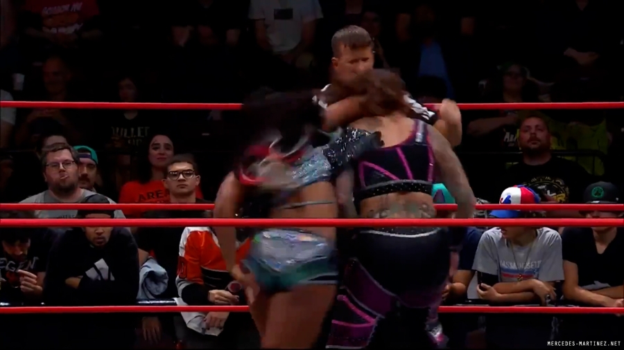 mercedesroh20231102_00_00_48_25_Still112.jpg