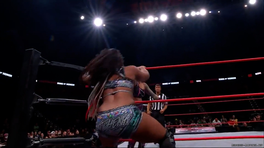 mercedesroh20231102_00_04_32_00_Still1260.jpg