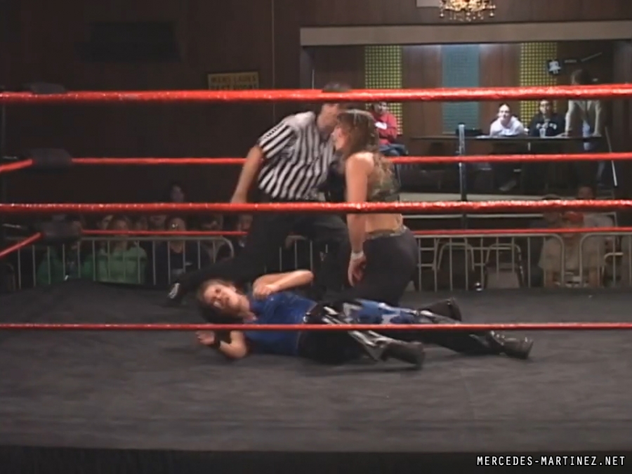 mercedesmatch20051106_Still815.jpg