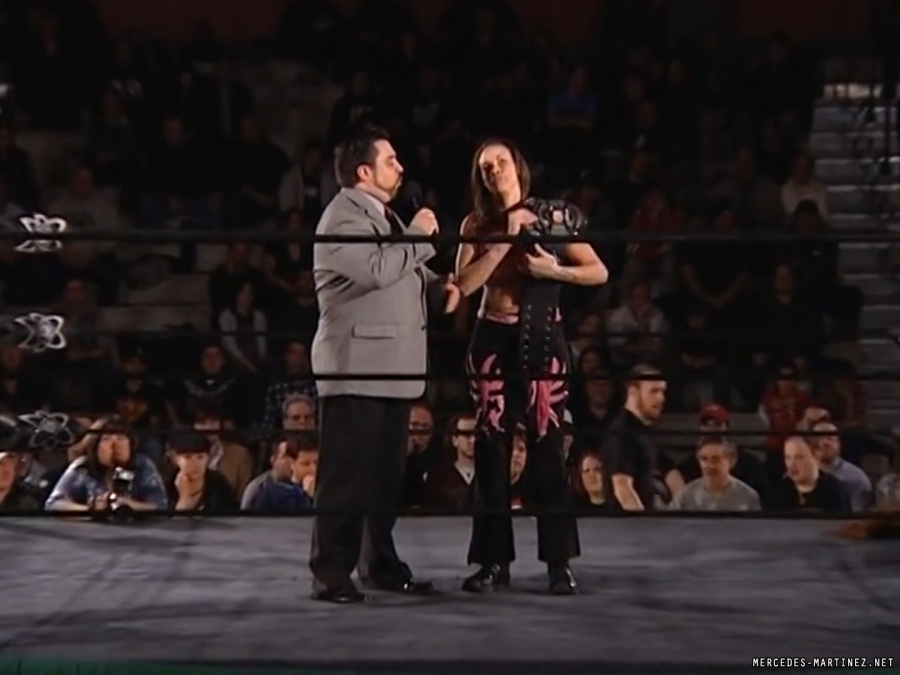 mercedesmatch20100116_Still265.jpg