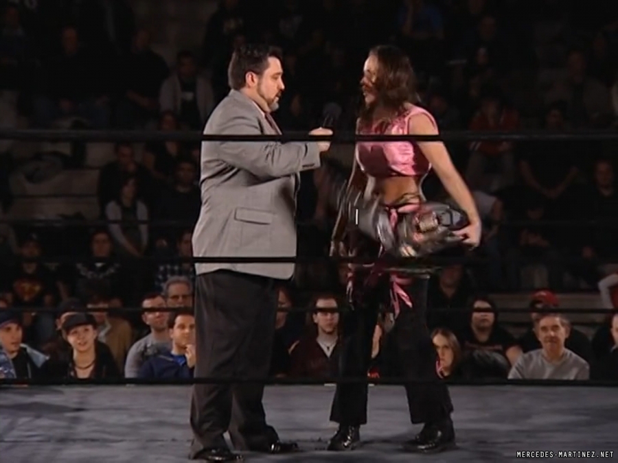 mercedesmatch20100116_Still322.jpg