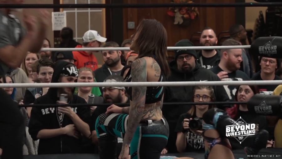 mercedesmatch20191114_Still705.jpg