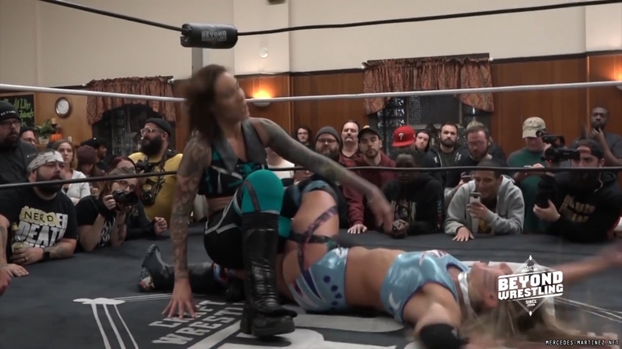 mercedesmatch20191114_Still970.jpg