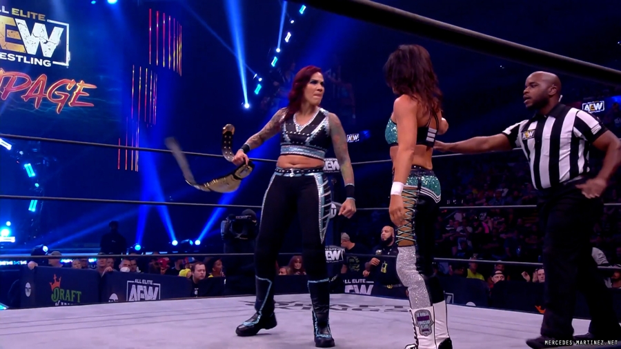 mercedesroh20220719_00_02_18_15_Still174.jpg