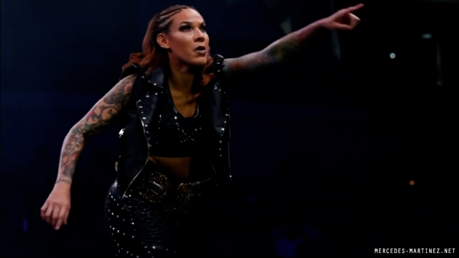 mercedesroh20221210_00_01_11_00_Still069.jpg