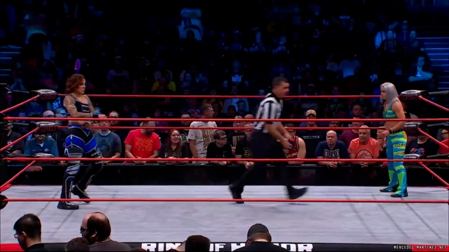 mercedesroh20230914_00_00_16_00_Still079.jpg