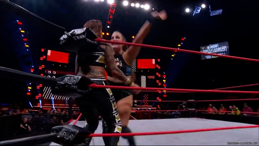 mercedesroh20230928_00_01_07_10_Still374.jpg