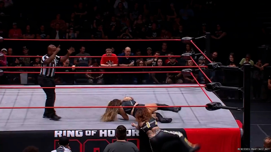 mercedesroh20230928_00_01_32_20_Still479.jpg