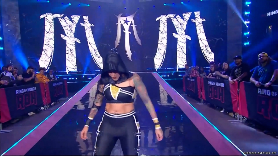 mercedesroh20231019_00_00_07_10_Still043.jpg